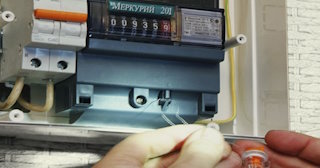 Скрытая проводка в деревянном доме в железнодорожном от 1569 рублей - профессиональный монтаж